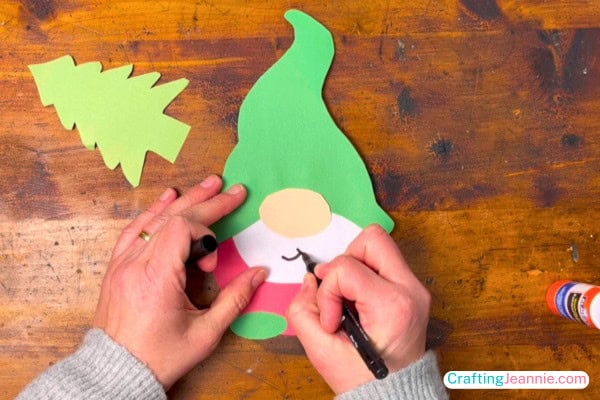 Gnome craft - draw on a smile